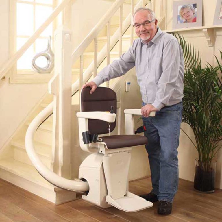 Silla-salvaescaleras-curva-Handicare-Freelift-Salvatec